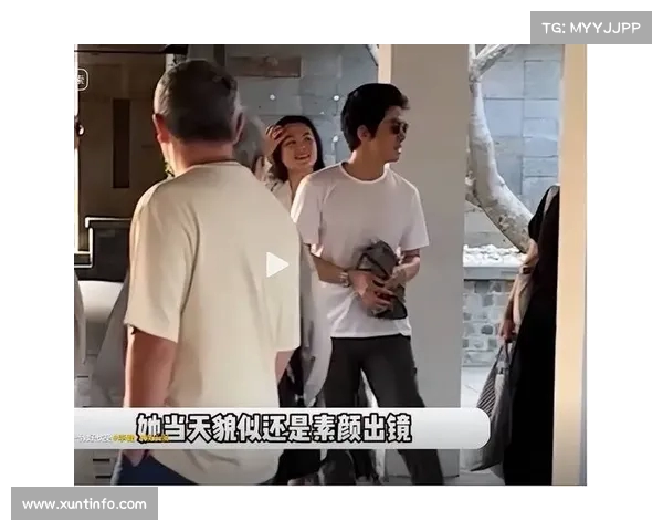 李健与妻子关系微妙?出行时疑嫌弃妻子发胖,引发舆论热议(李健和妻子差了几岁) 李健与妻子关系微妙?出行时疑嫌弃妻子发胖,引发舆论热议(李健和妻子差了几岁)