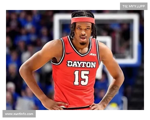 霍姆斯已获选秀承诺:凭借全面能力成为内线摇摆人,或成约老师替补人选 霍姆斯已获选秀承诺:凭借全面能力成为内线摇摆人,或成约老师替补人选