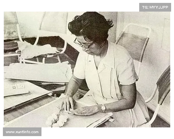 《龙江颂》演完后演员高呼“向江青学习”,王树声怒斥:学习个屁! 《龙江颂》演完后演员高呼“向江青学习”,王树声怒斥:学习个屁!